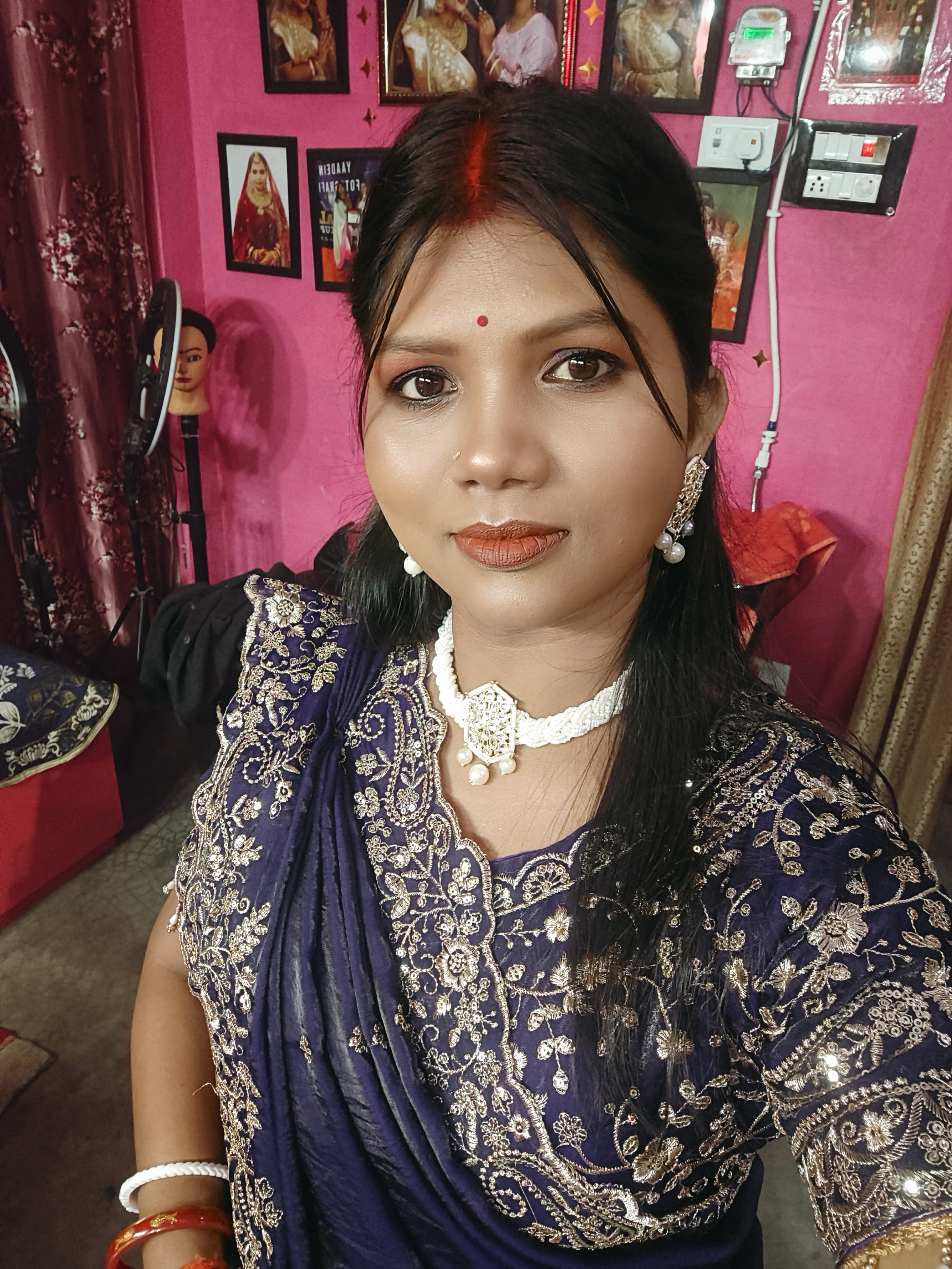 Aakriti ladies beauty parlour and Kiran.k.makeover& Academy