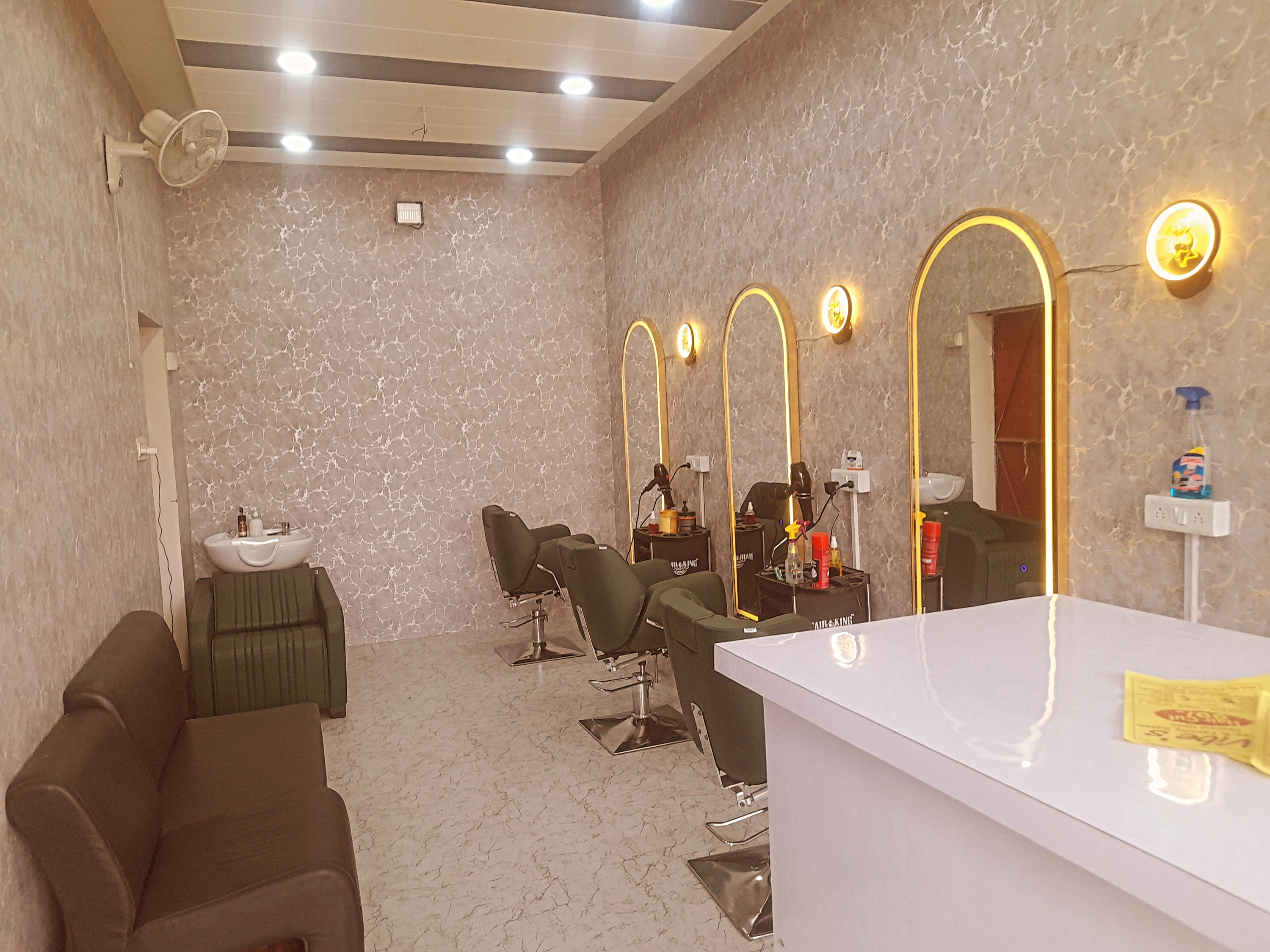 The Vibes Unisex & Family Salon